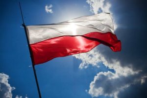 Un episod est-european în lupta cu Rusia: Banca centrsală a Poloniei acordă un swap valutar de 850 mil. euro Băncii centrale din Ucraina, o ţară aflată în război cu Rusia