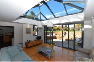 Contemporary Residential Upgrades with Aluminum Sliding Solutions