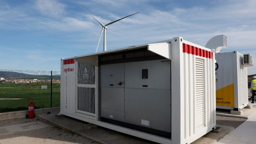 How Battery Storage Fuels the Expansion of Renewable Energy Utilization